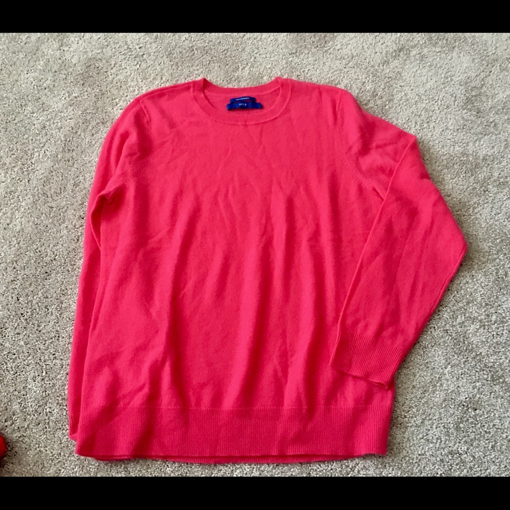 100% Cashmere sweater